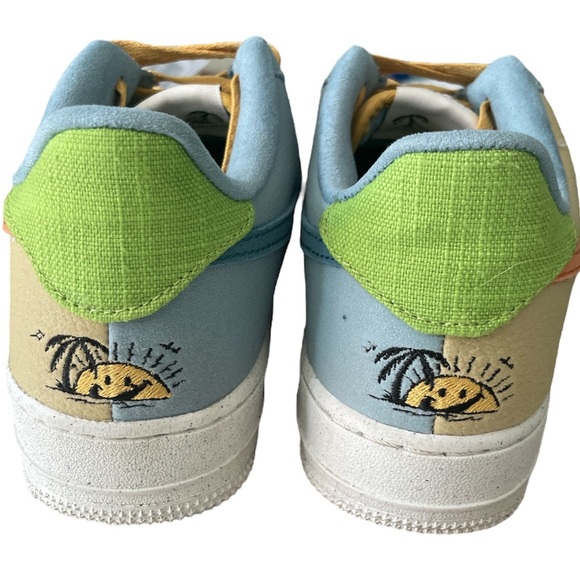 Nike Air Force 1 '07 LV8 "Sun Club"  golden sand color way - Picture 6 of 9